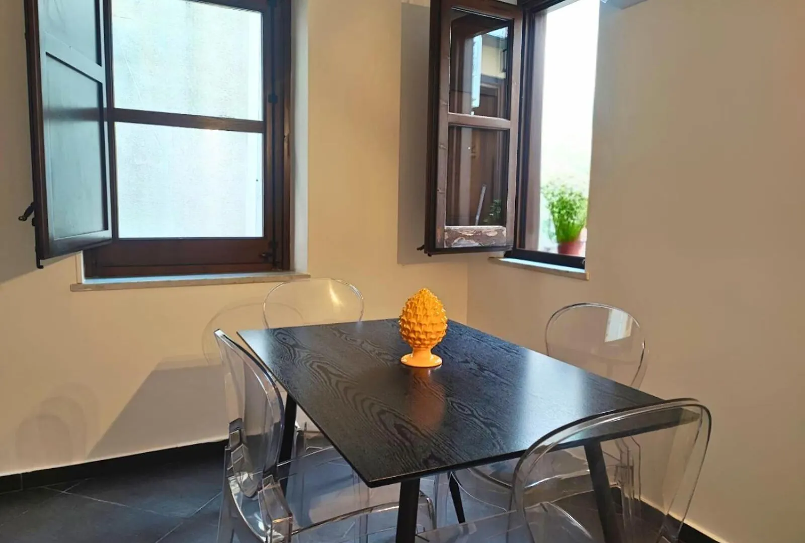 Apartment La Residenza Dell' Alloro Palermo Italy