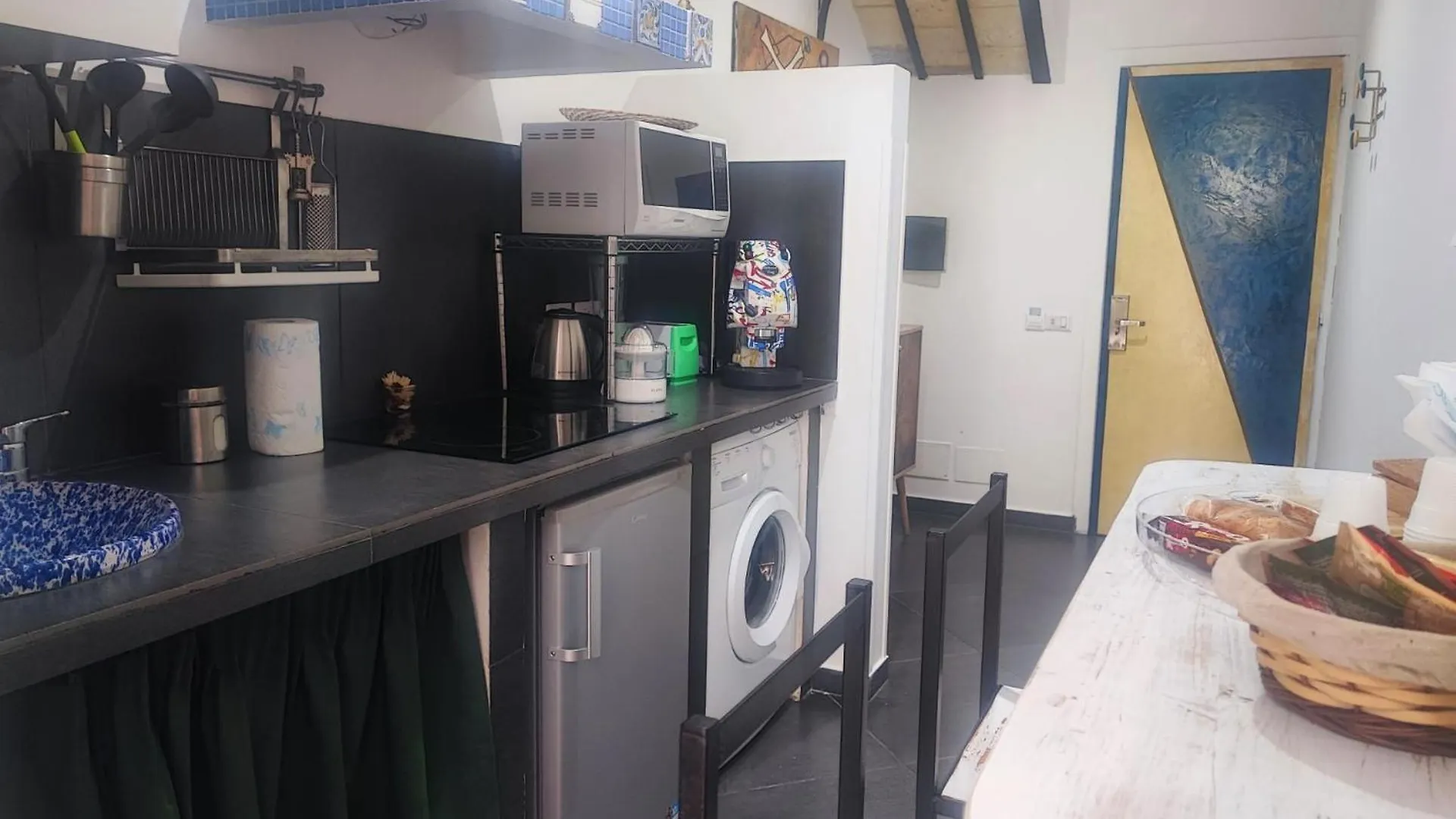 Apartament La Residenza Dell' Alloro Palermo Włochy